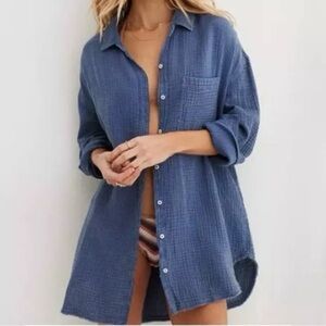 Aerie Pool to Party Chambray Shirt, Size M, Indigo Blue